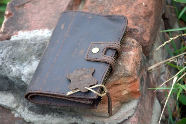 7 in.  Leather Clutch Passport Card Cash Zipper Holder A610